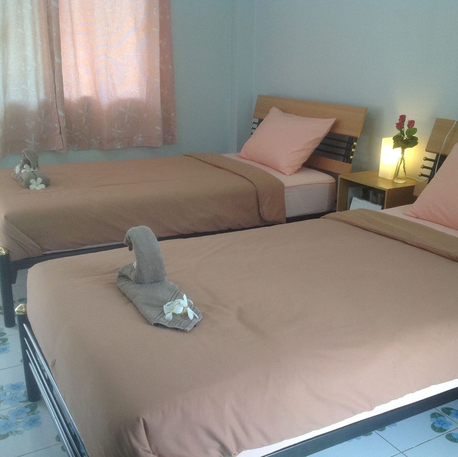 2N Guesthouse Phetchaburi Eksteriør bilde